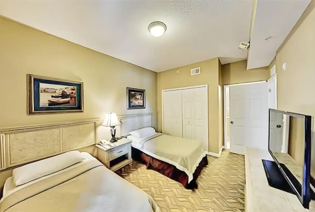Entire Rental 3-Br Minutes From Disney X8 Hot Tub Apartment 2204 Orlando Buitenkant foto