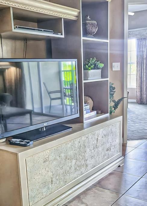 Entire Rental 3-Br Minutes From Disney X8 Hot Tub Apartment 2204 Orlando Buitenkant foto